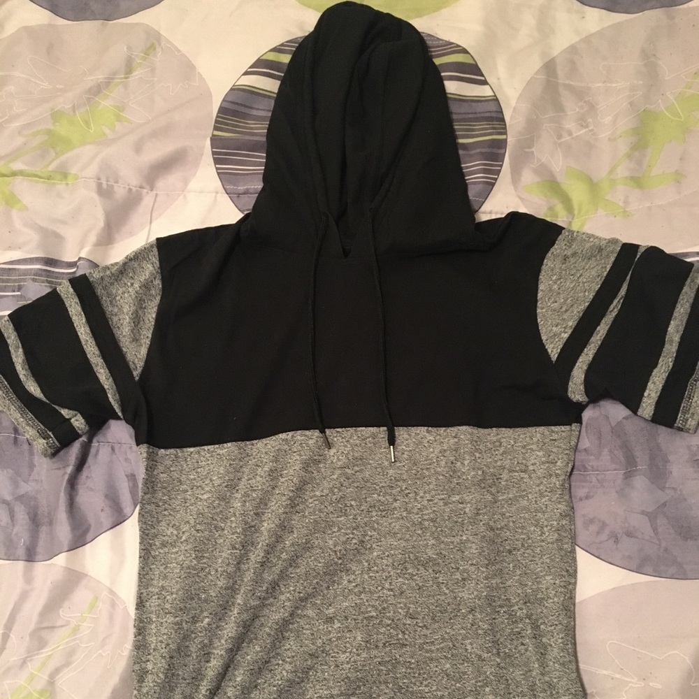 BKC short sleeve hoodie t shirt- Small